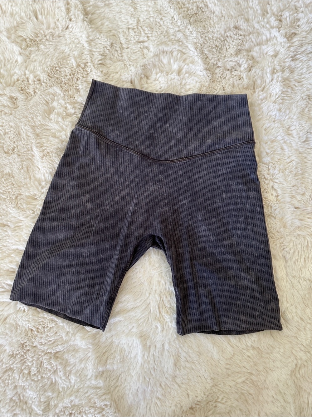 Vitality Cloud II Ribbed Biker Shorts Iron Washed